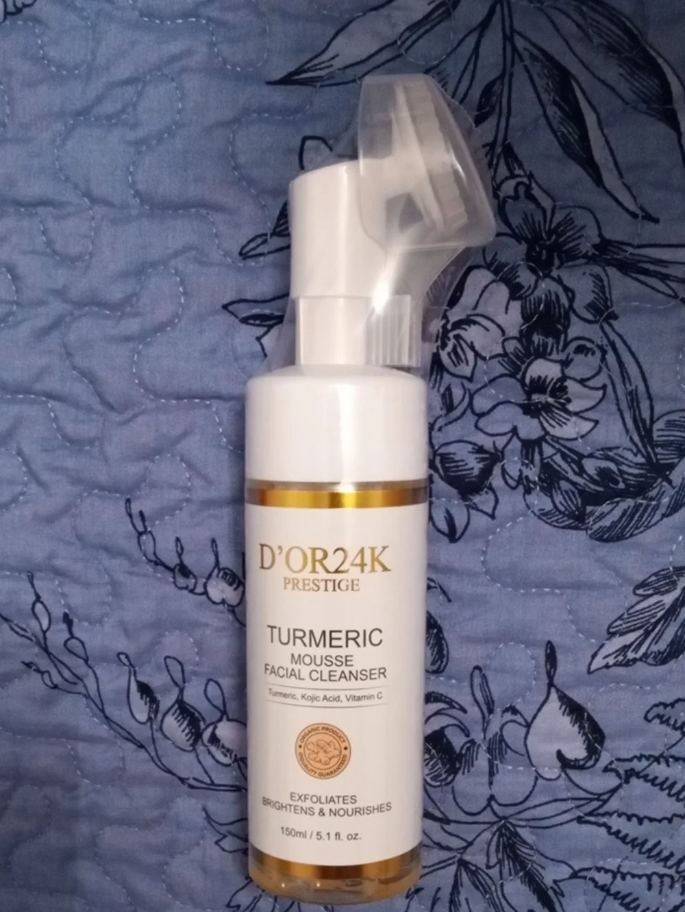 D'OR 24K Turmeric Mousse Facial Cleanser — White & Gold